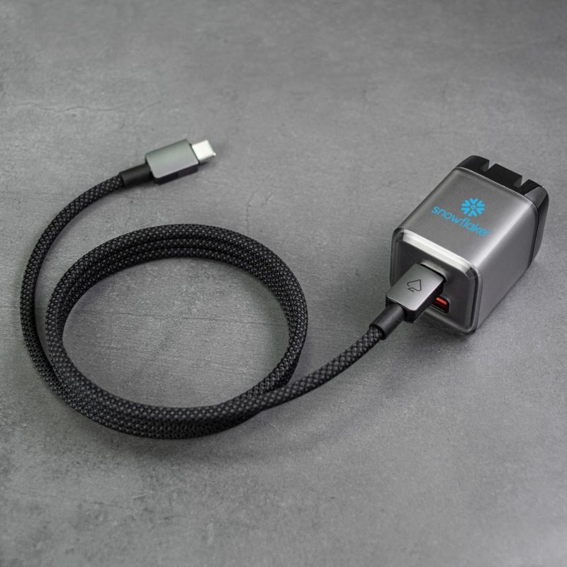 Custom MagCord - 3' Tangle-Free Magnetic 60W GaN Cable - 2